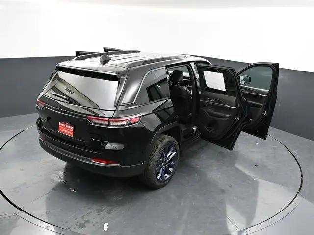 2026 Jeep Grand Cherokee 85th Anniversary Edition