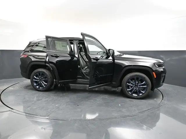 2026 Jeep Grand Cherokee 85th Anniversary Edition