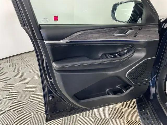 2023 Jeep Grand Cherokee L Overland 4x4