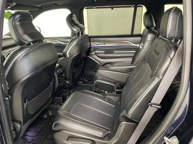 2023 Jeep Grand Cherokee L Overland 4x4