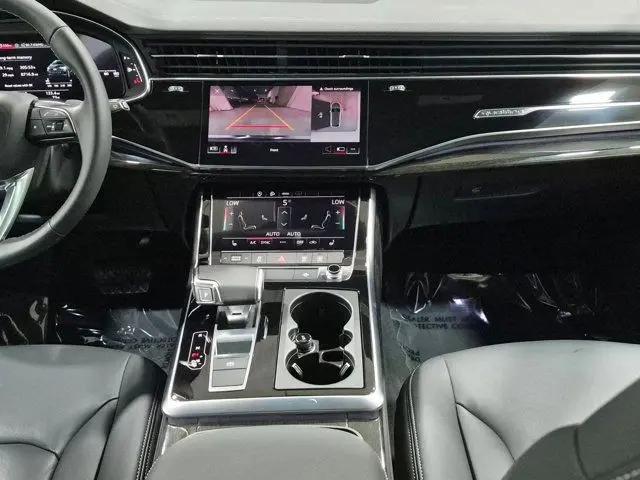 2025 Audi Q8 Premium 55 TFSI quattro
