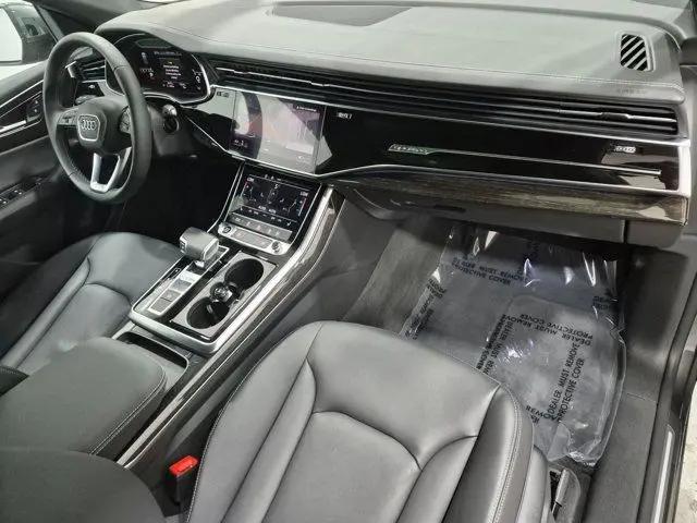 2025 Audi Q8 Premium 55 TFSI quattro
