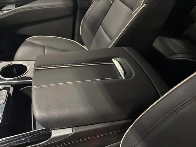 2025 Cadillac Escalade Sport