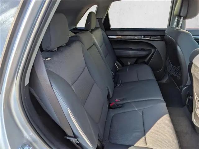 2013 Kia Sorento LX V6