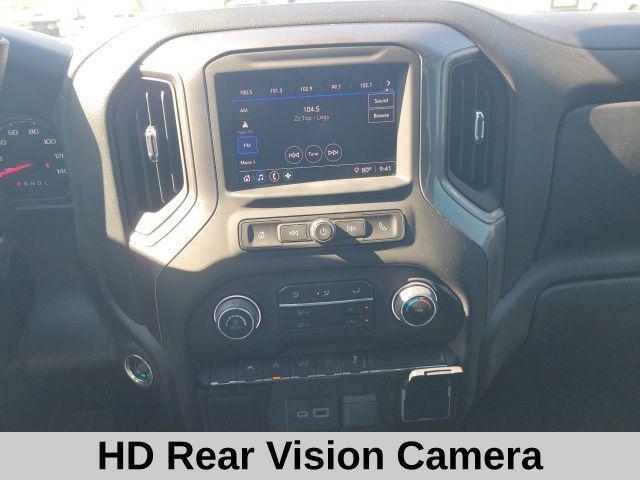 2023 Chevrolet Silverado 1500 4WD Crew Cab Short Bed Custom