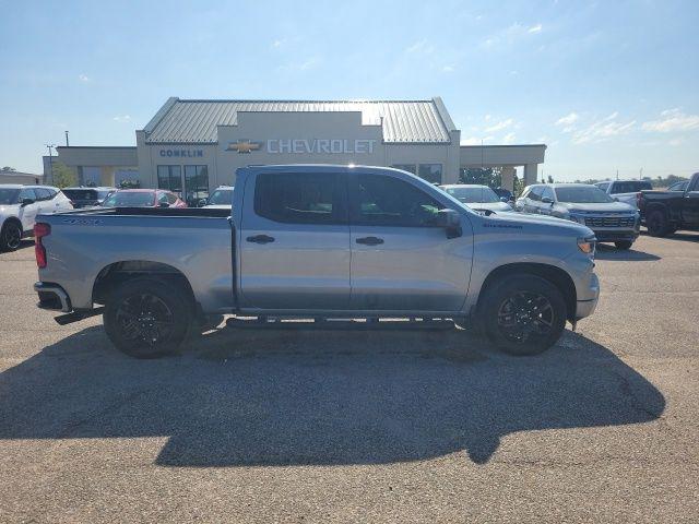 2023 Chevrolet Silverado 1500 4WD Crew Cab Short Bed Custom