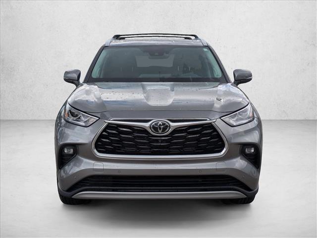 2025 Toyota Highlander Hybrid Platinum
