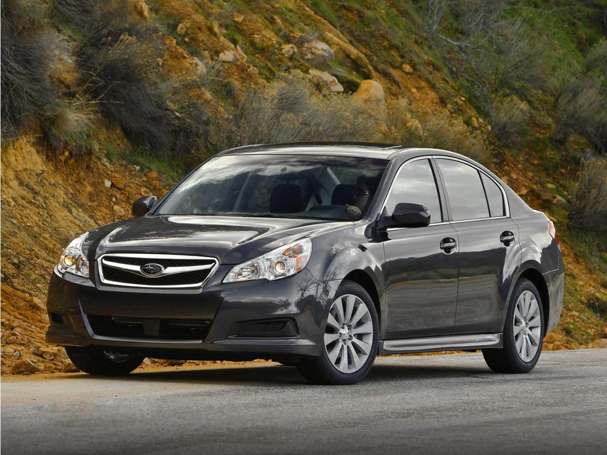 2010 Subaru Legacy 2.5i Premium's photo