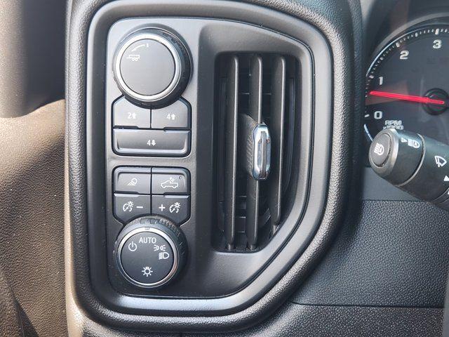 2024 Chevrolet Silverado 2500HD 4WD Crew Cab Standard Bed Custom