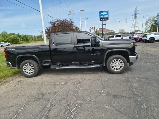 2024 Chevrolet Silverado 2500HD 4WD Crew Cab Standard Bed LT