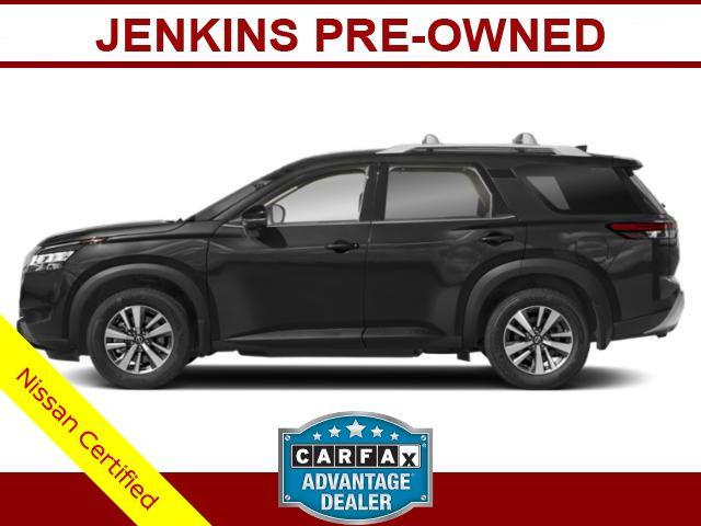 2022 Nissan Pathfinder SL 2WD