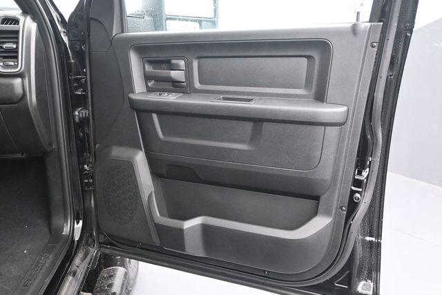2026 Ram 2500 Black Express Crew Cab 4x4 64 Box
