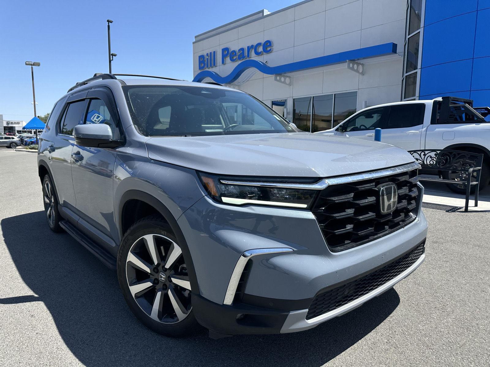 2025 Honda Pilot Touring AWD's photo