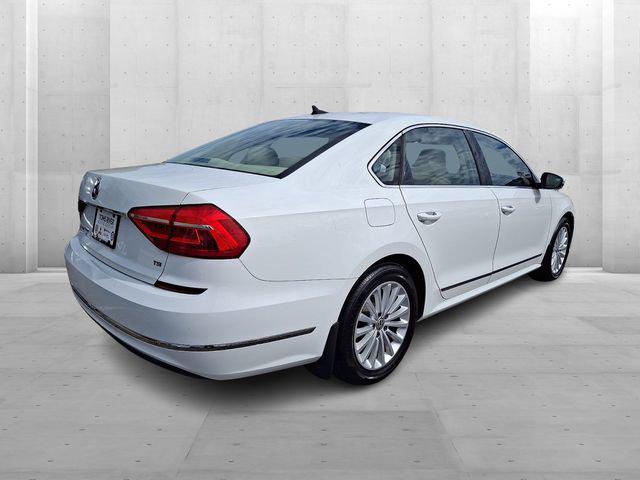 2016 Volkswagen Passat 1.8T SE