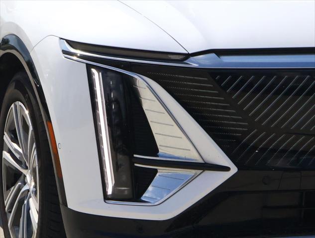 2024 Cadillac iQ Luxury w/1SC