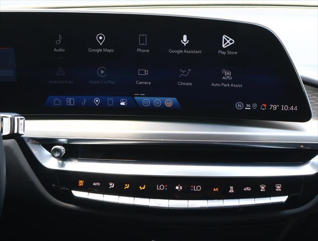 2024 Cadillac iQ Luxury w/1SC