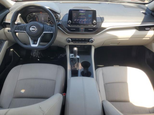 2025 Nissan Altima SV FWD