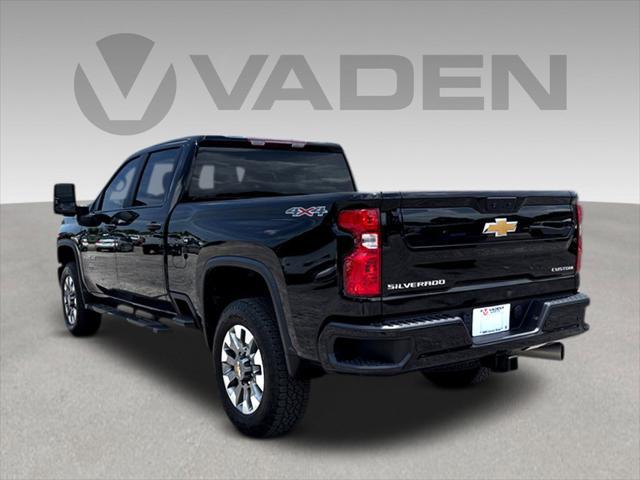 2024 Chevrolet Silverado 2500HD 4WD Crew Cab Standard Bed Custom