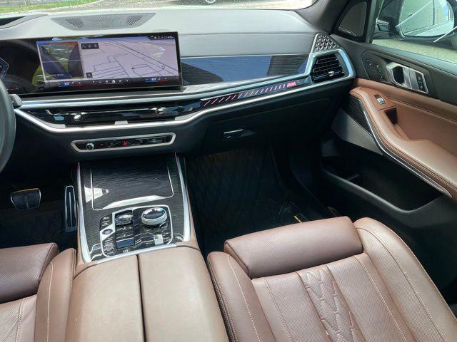 2024 BMW X7 M60i
