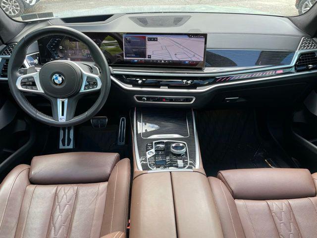 2024 BMW X7 M60i