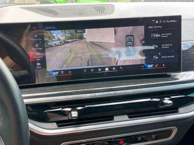 2024 BMW X7 M60i