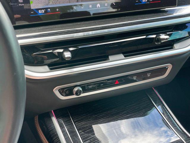2024 BMW X7 M60i