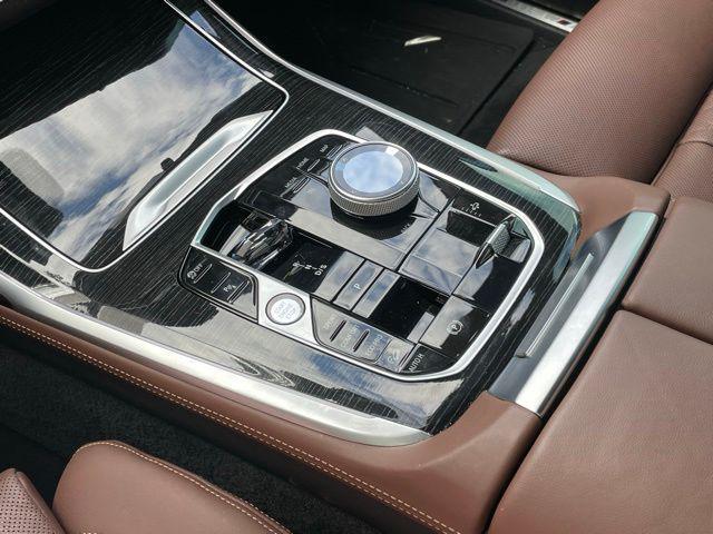 2024 BMW X7 M60i