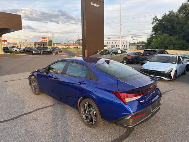 2025 Hyundai Elantra Hybrid SEL Sport
