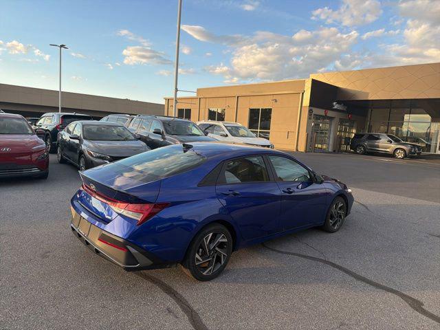 2025 Hyundai Elantra Hybrid SEL Sport