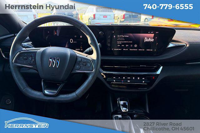 2025 Buick NV Avenir FWD