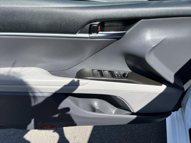 2021 Toyota Camry LE Hybrid
