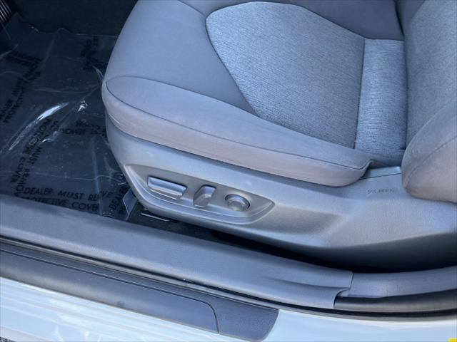 2021 Toyota Camry LE Hybrid