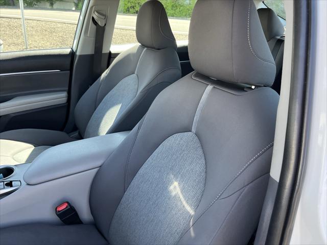 2021 Toyota Camry LE Hybrid