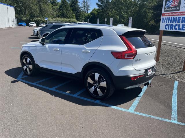 2019 Volvo XC40 T5 Momentum