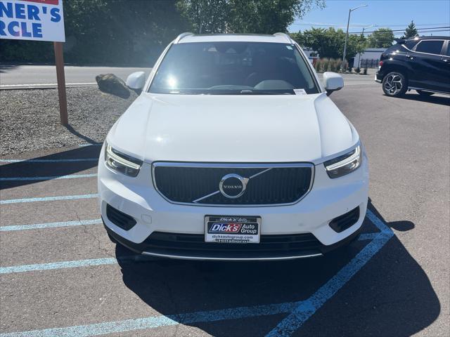 2019 Volvo XC40 T5 Momentum
