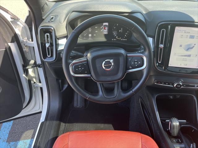 2019 Volvo XC40 T5 Momentum