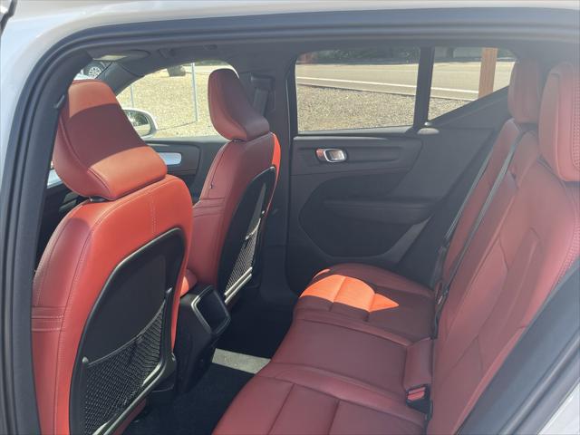 2019 Volvo XC40 T5 Momentum
