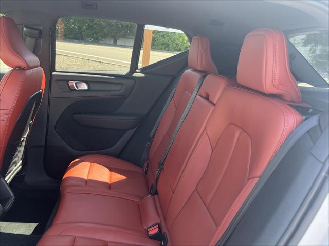 2019 Volvo XC40 T5 Momentum