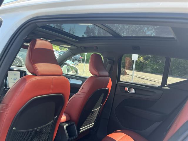 2019 Volvo XC40 T5 Momentum