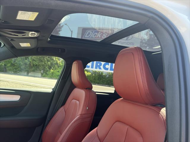 2019 Volvo XC40 T5 Momentum
