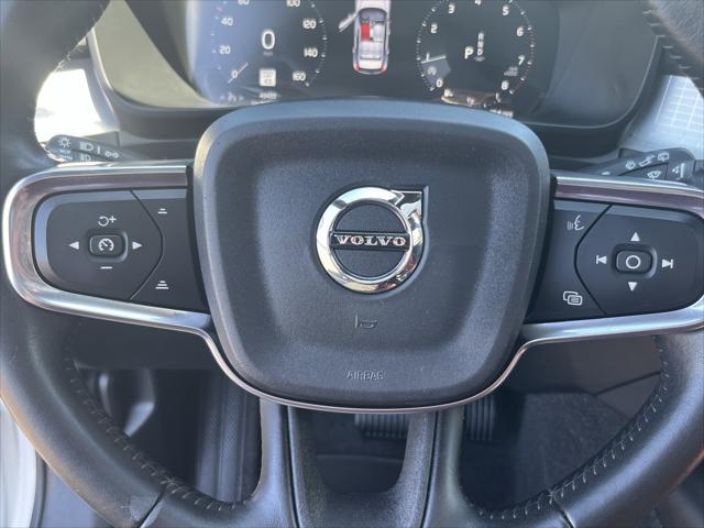 2019 Volvo XC40 T5 Momentum