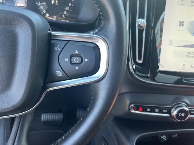 2019 Volvo XC40 T5 Momentum