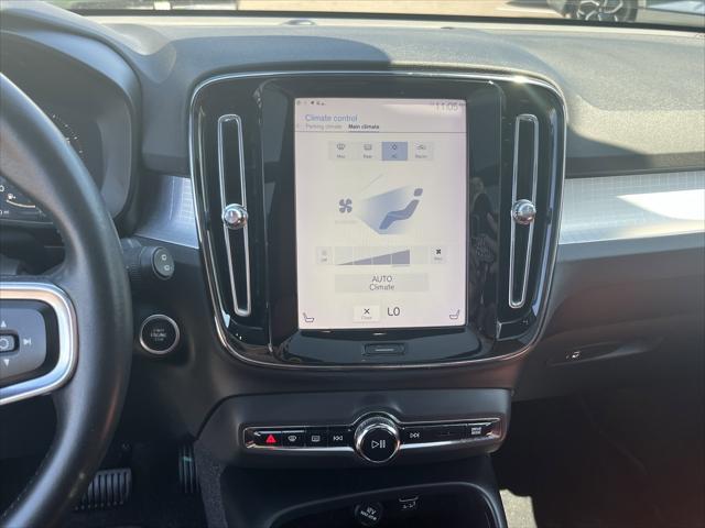 2019 Volvo XC40 T5 Momentum