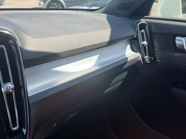 2019 Volvo XC40 T5 Momentum