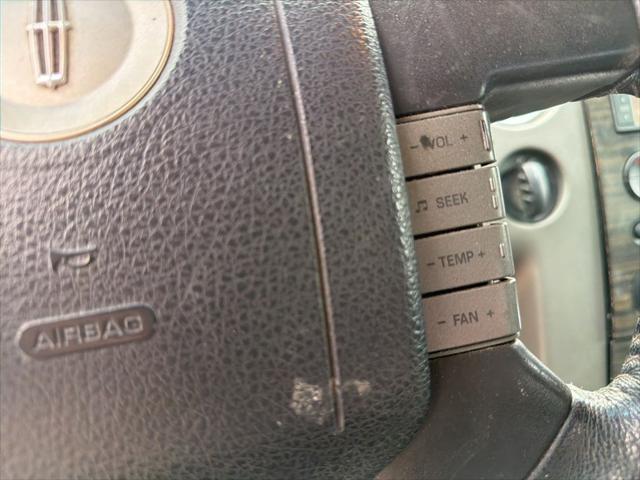 2007 Lincoln Mark LT Base