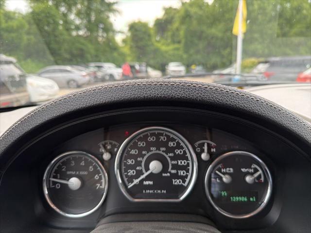 2007 Lincoln Mark LT Base