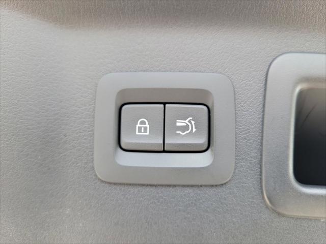2024 Mazda X-90 Premium Plus