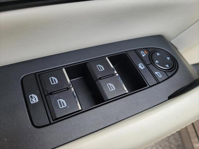2024 Mazda X-90 Premium Plus