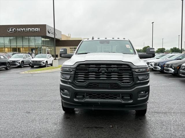 2025 Ram 3500 Tradesman Crew Cab 4x4 8' Box