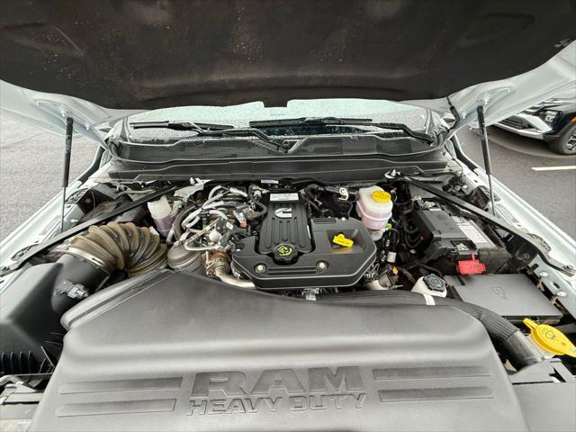 2025 Ram 3500 Tradesman Crew Cab 4x4 8' Box